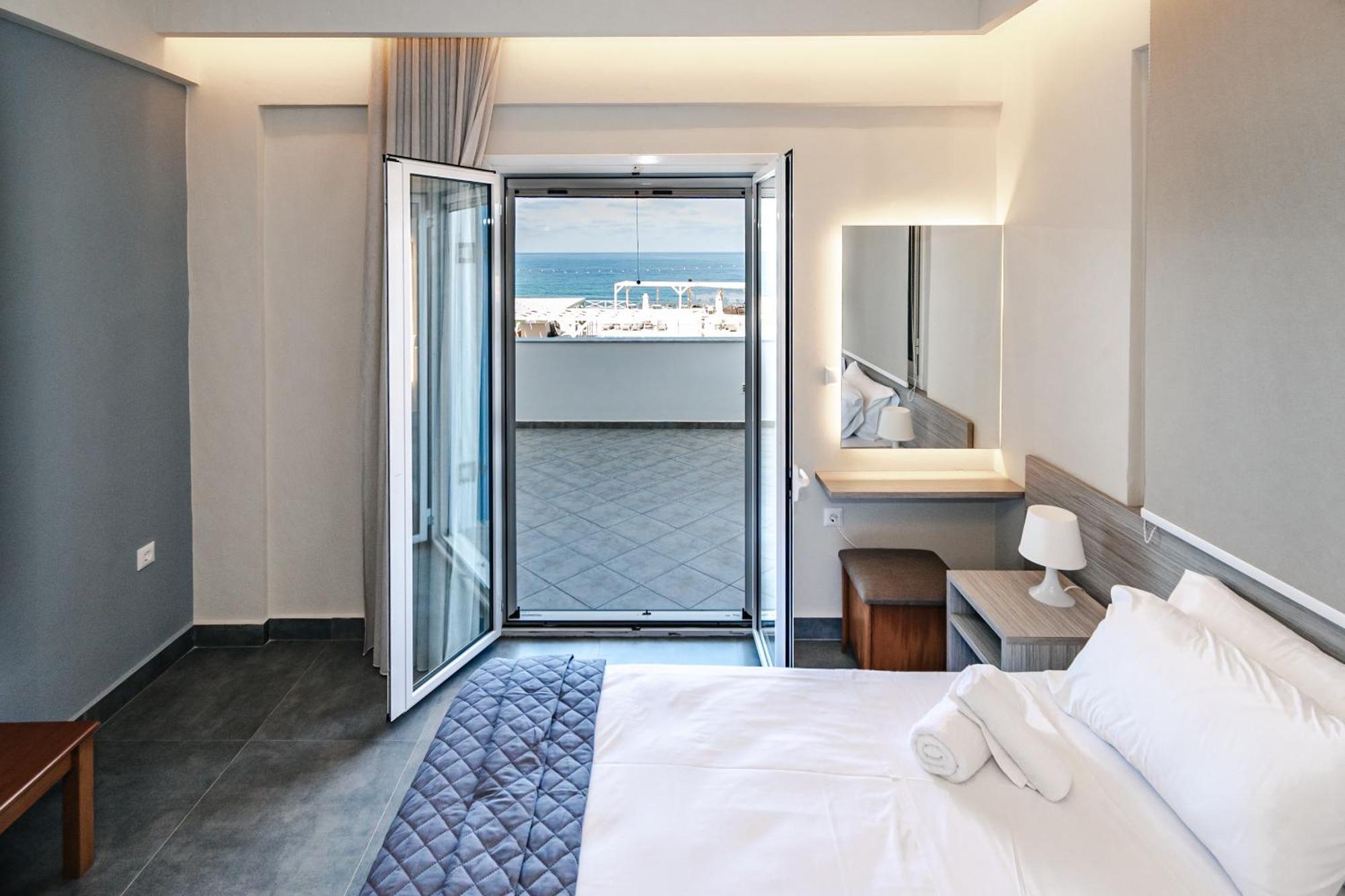 Mesogeios Hotel Marathopoli Eksteriør bilde